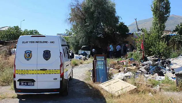 19 yaşındaki genç kendini asarak hayatına son verdi!