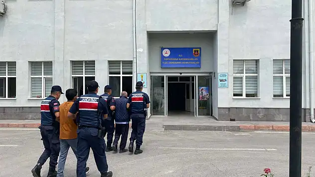 2 DEAŞ şüphelisi yakalandı biri aranıyor!