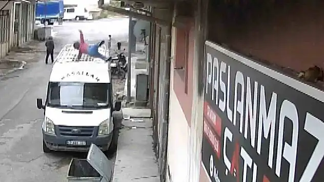 2 yaşındaki bebek balkondan düştü