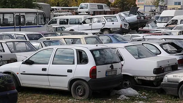 25 yaş üstü aracı olana müjde mi geliyor? Özdemir'den kritik açıklama