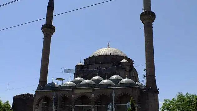 3 Temmuz 2023 Pazartesi günü Kayseri ilimizde namaz vakitleri