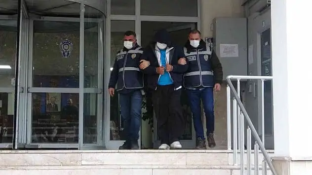 3 yıldır aranıyordu, çatıda yakalandı