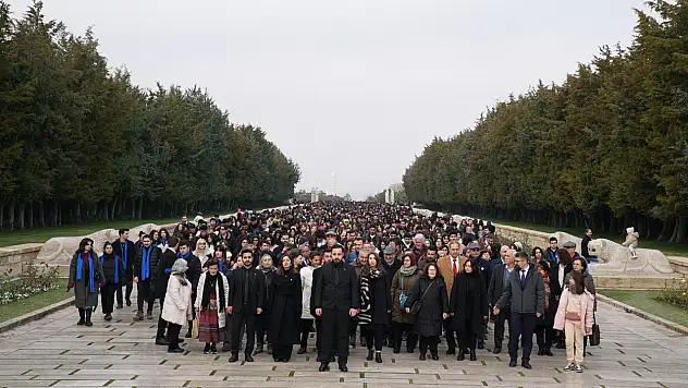 5 bin genç 16. kez bakın nerede buluştu!