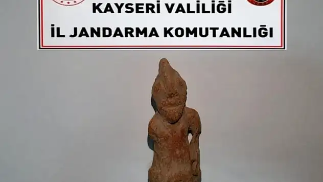 5 bin yıllık eseri satmaya çalıştı! Yakalandı...
