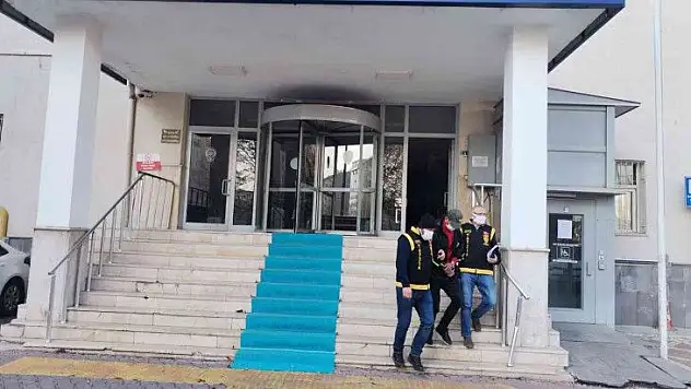 5 minibüs çaldı!