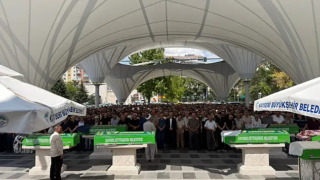 62 yaşında hayatını kaybetti! Kayserili iş insanına son görev