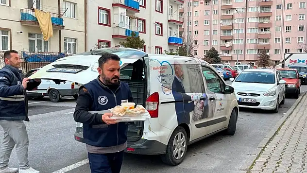 65 yaş üstü vatandaşların kapısı her gün çalınıyor!