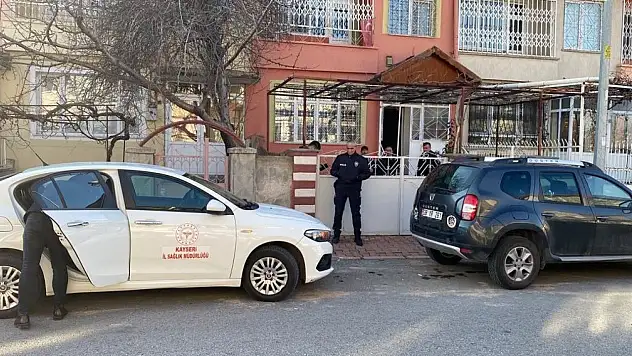 Evinde ölü bulundu