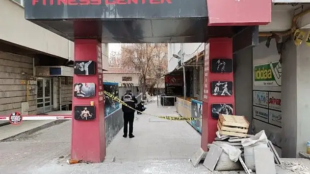 Kılıçaslan'da 8. kattan düştü