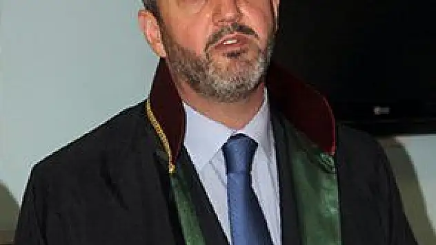 DEMEK Kİ ÖLÜNÜN DE FRANSIZ'I MAKBUL