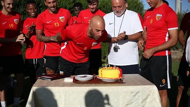 Abdennour'un doğum günü kutlandı
