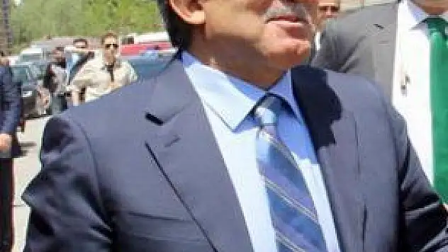 ABDULLAH GÜL, SİYASİLERİ UYARDI