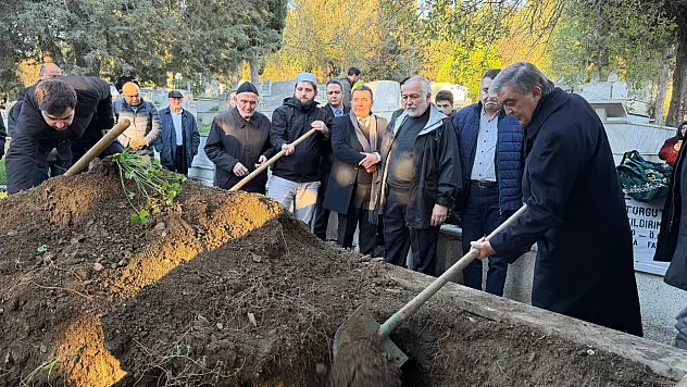 Abdullah Gül'ün dayısı son yolculuğuna uğurlandı!