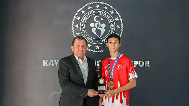 ABU Dabi Şampiyonları Kayseri'ye geldi! İlk ziyareti bakın kime oldu