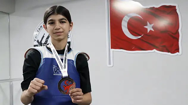 Acıyla sınandı, azmiyle kazandı: Esma Nur'dan büyük başarı
