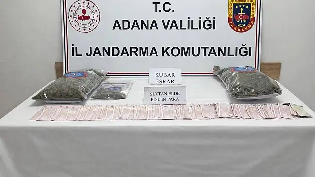 Jandarma uyuşturucu tacirlerine geçit vermedi