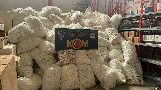 Adana'da 22 milyon 500 bin makaron ele geçirildi