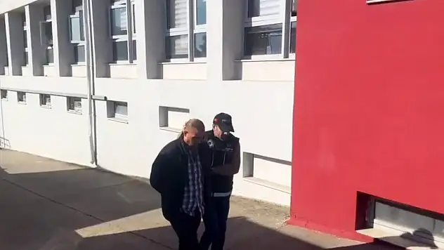 Adana'da akü içerisinde 22 kilogram esrar ele geçirildi