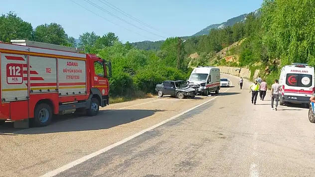 Ambulans ile otomobil çarpıştı: 1 ölü, 3 yaralı