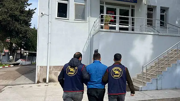 Jandarma, aranan 10 şahsı yakaladı