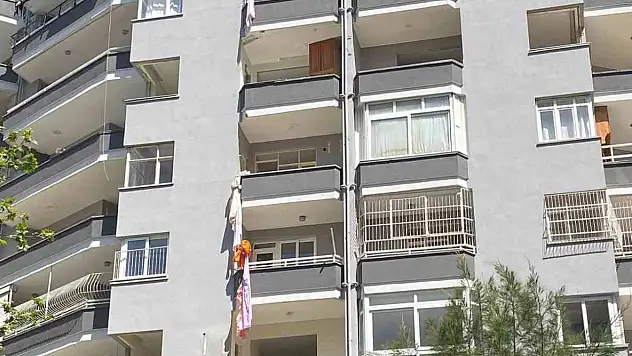 Hırsızlık için girdiği binadan düşerek hayatını kaybetti