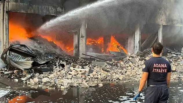 Hırdavat dükkanında çıkan yangın kontrol altına alındı