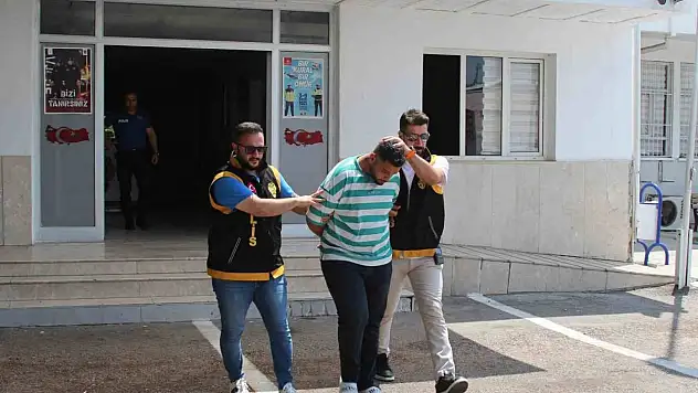 7 aracın lastiğini patlattı, camlarını kırdı! Gerekçesi şoke etti