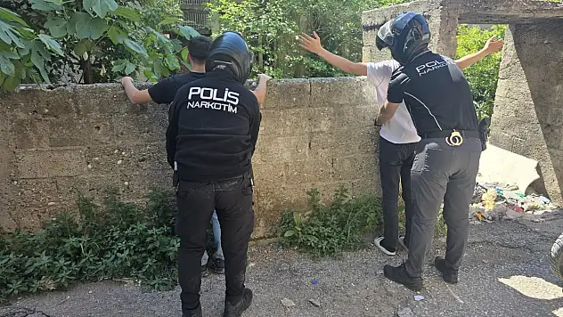 Adana'da narkotik denetimi