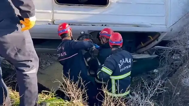 Öğrenci servisi şarampole devrildi: 9 yaralı!