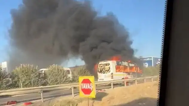 Öğrenci servisi alevlere teslim oldu!