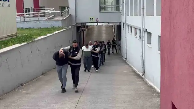 Pos tefeciliği operasyonu: 12 gözaltı