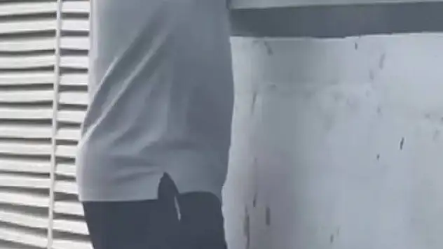 Krize giren şahıs parmaklıklara tırmandı