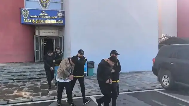 Kendilerini polis olarak tanıtan şüpheliler yakalandı!