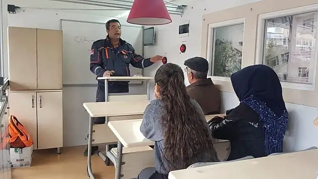 AFAD Develi'de Deprem Bilgilendirmesi Yaptı