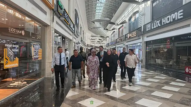 Afrika'dan Kayseri'ye geldi: Alışveriş için KUMSmall'u seçti