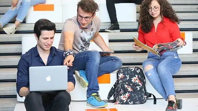 AGÜ, 2021 Dünya Sıralamasında İlk 200'de