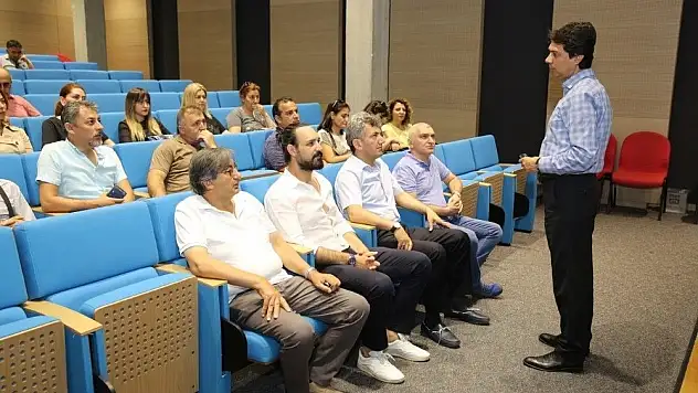 AGÜ Çocuk Üniversitesi'nden Eğitici Eğitimi