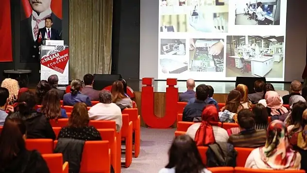 AGÜ'de III. Yaşam Bilimleri Kongresi başladı
