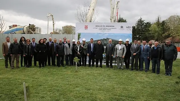 AGÜ laboratuar sayısını artırdı
