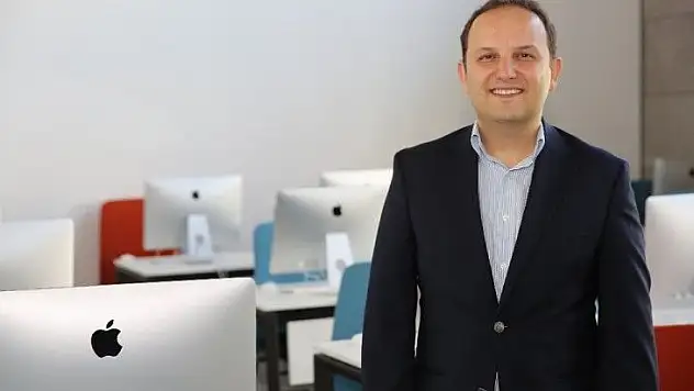 Prof. Dr. Güngör'e Türkiye Bilişim Derneği'nden Bilim Ödülü