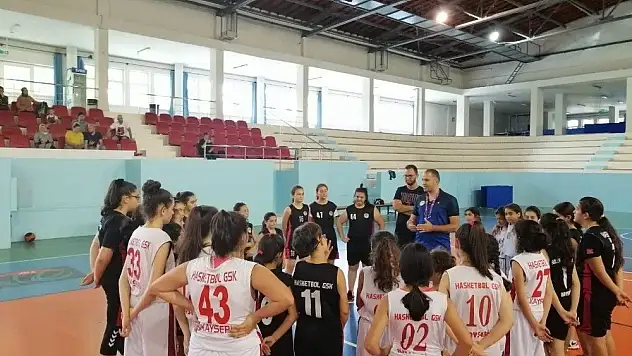 30 Ağustos Zafer Turnuvası'nda dostluk kazandı