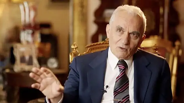 AK Parti'de görevi Gül'e devreden ilk bakan vefat etti