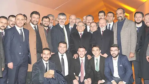AK Parti'den birlik mesajı