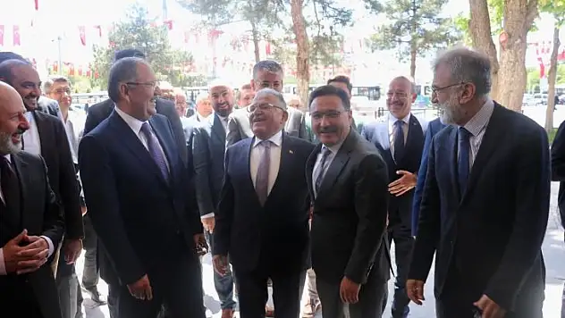 AK Parti'den yeni Vali çıkarması...