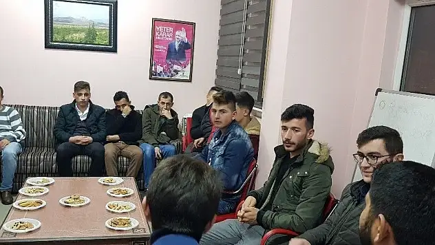 AK Parti Develi Gençlik Kolları toplantısı yapıldı
