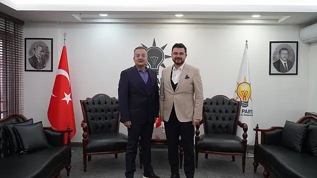 AK Parti İl Başkanı Okandan'a geri dönüşümünde imzası bulunan isimden ziyaret!