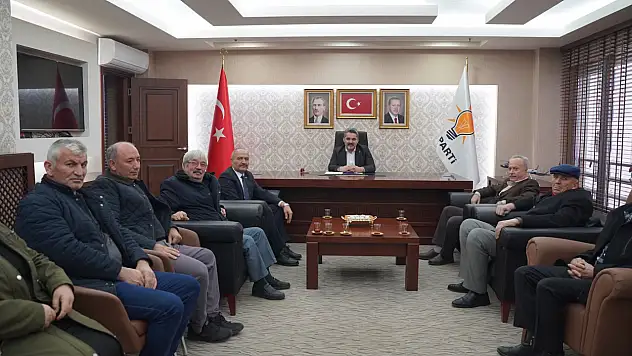 AK Parti il başkanından istifanın yaşandığı ilçeye ziyaret