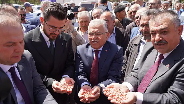 AK Parti Kayseri'de yoğun mesai