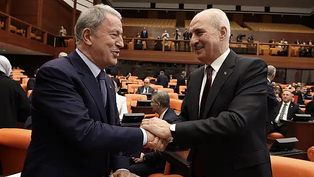 AK Parti Milletvekillerinden Kurtulmuş'a destek