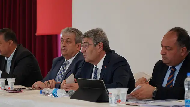 AK Partili Ataş sahada! Bakın neyin sözünü verdi?